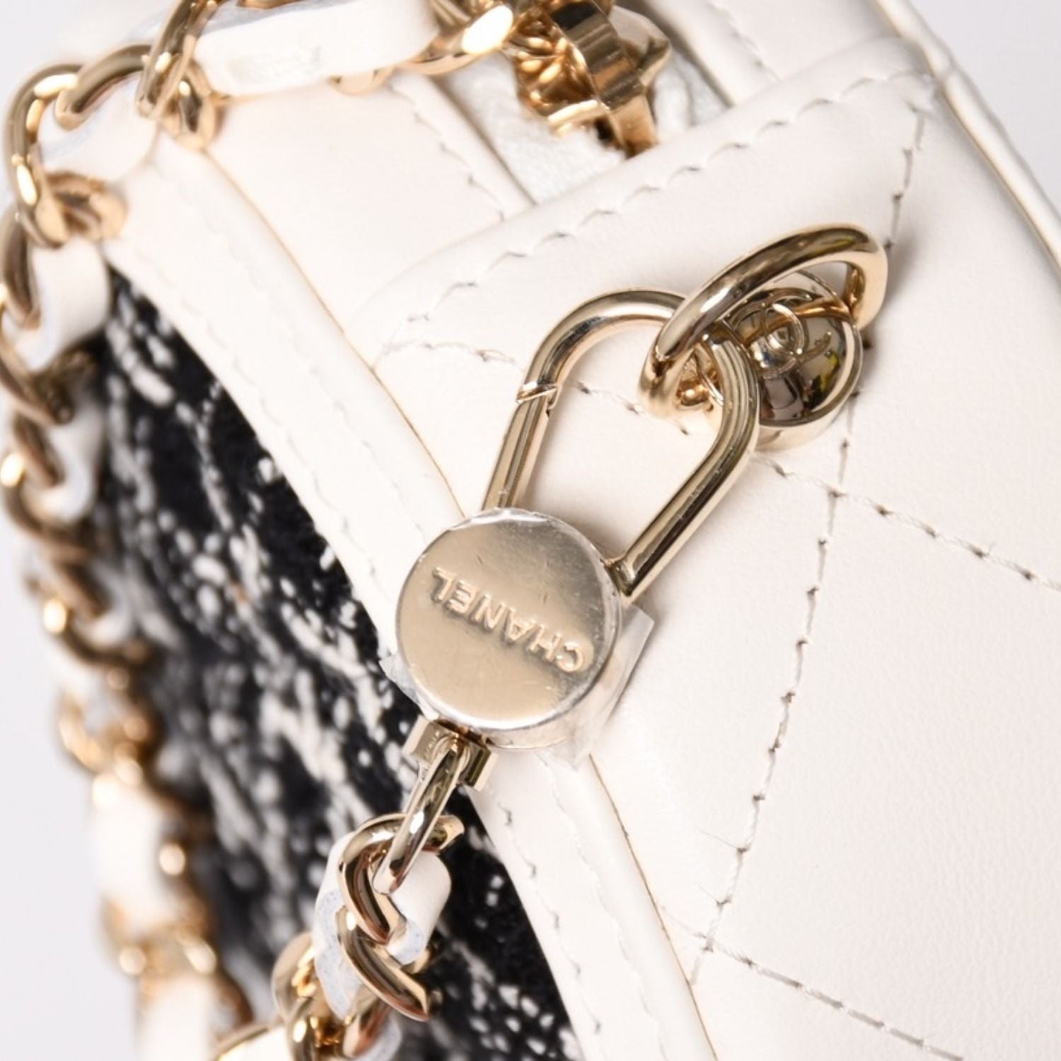 Chanel Round Chain Pouch CC Logo Stand Black White Tweed Leather Silver — view 6