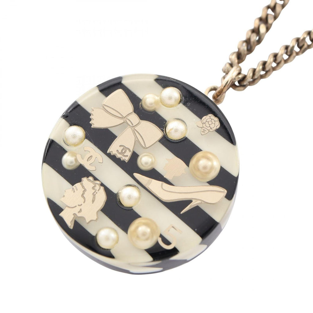 Chanel Necklace CC Logo Icon Border