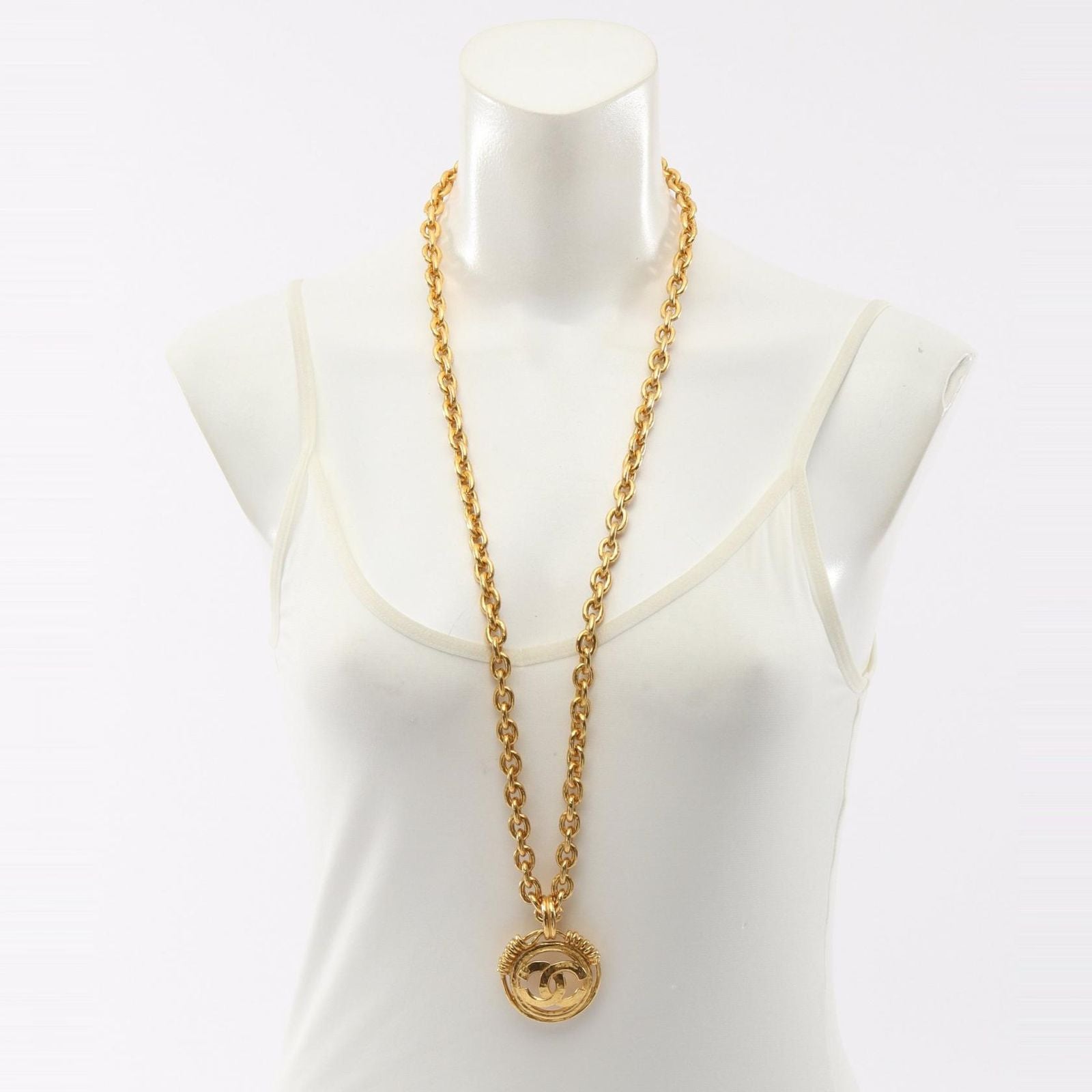 Chanel Necklace CC Logo Circle