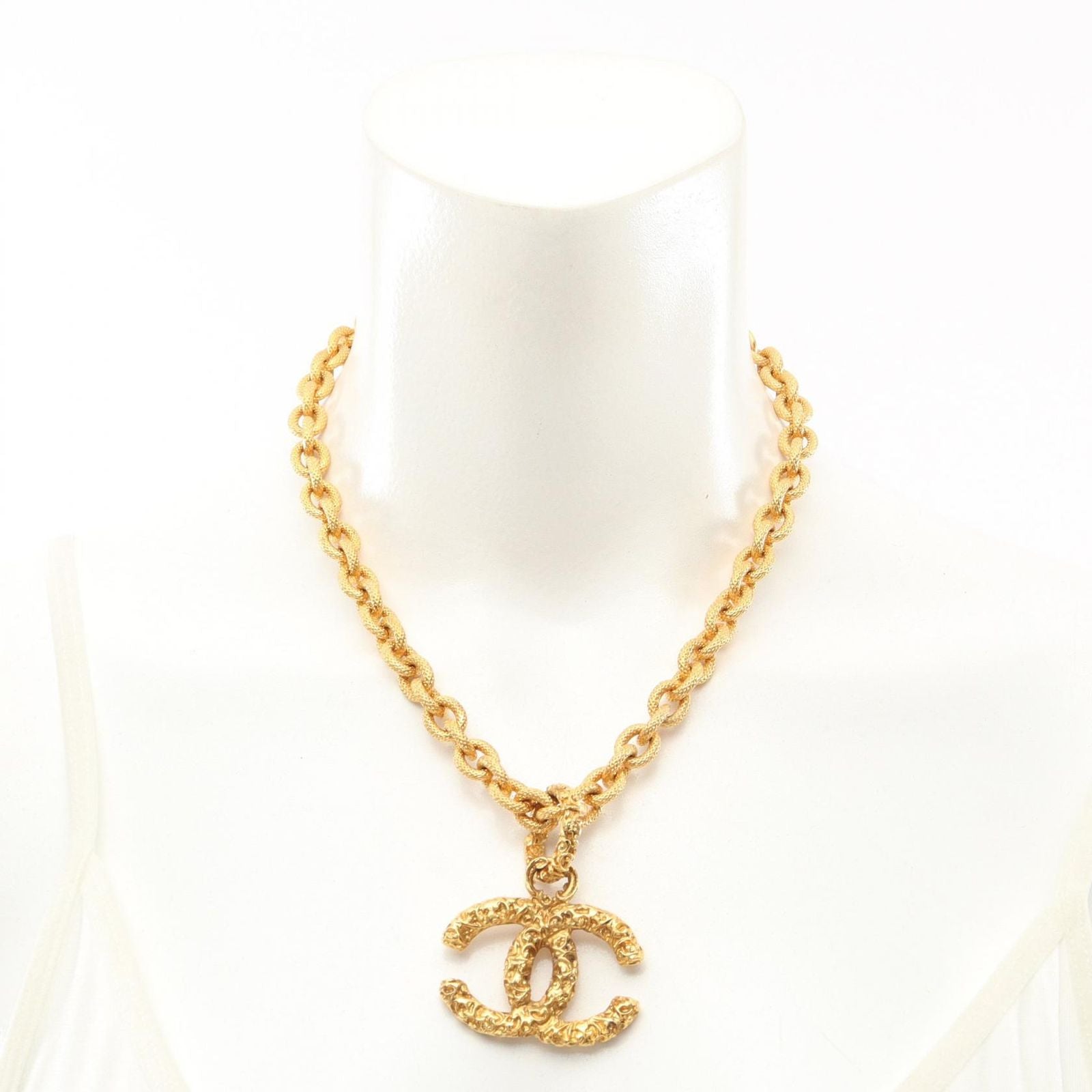 Chanel Necklace CC Logo