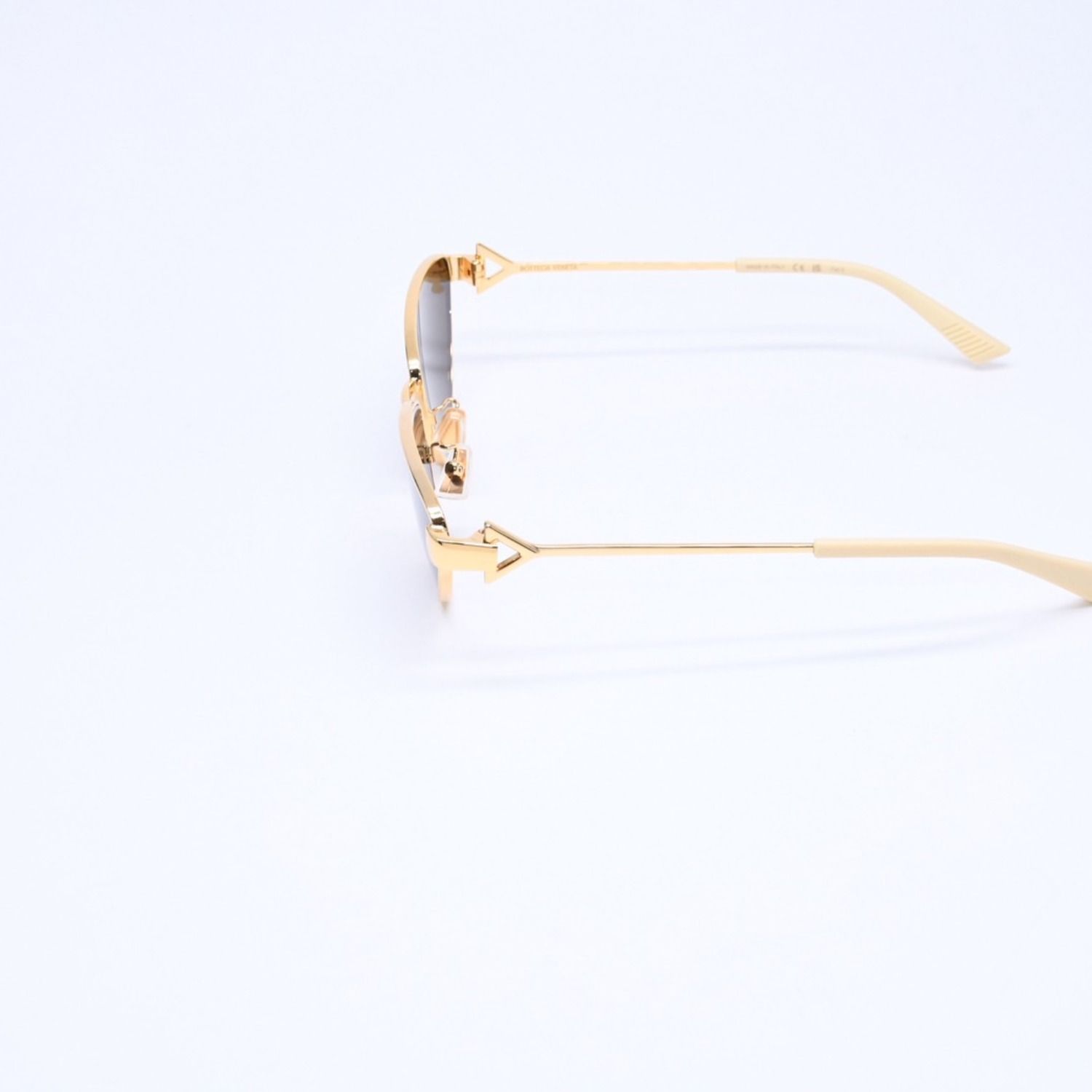 Bottega Veneta Sunglasses Eyewear 002 59 Black Gold Ivory — view 5
