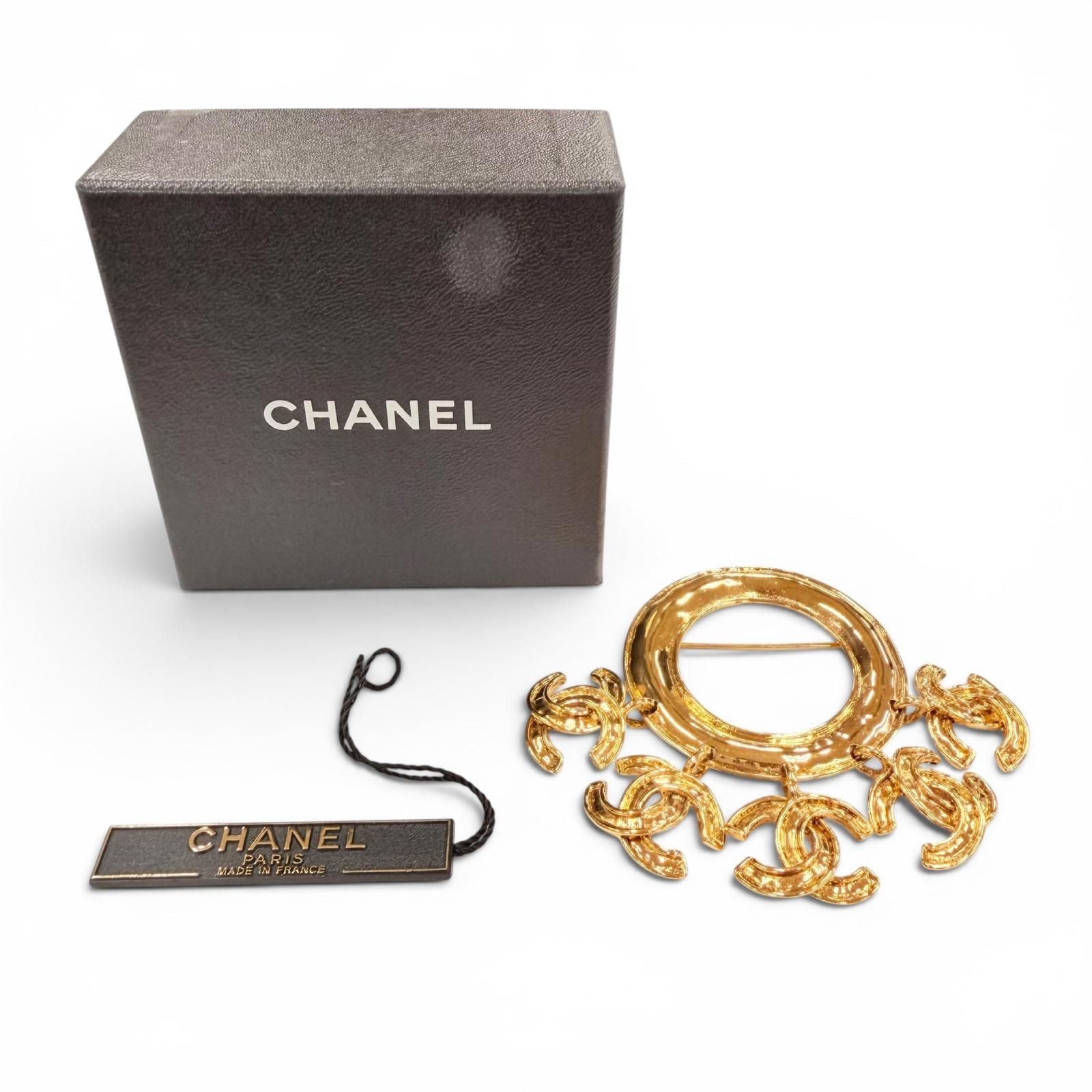 Chanel Vintage 5 CC Logo Circle Swing Brooch Gold French