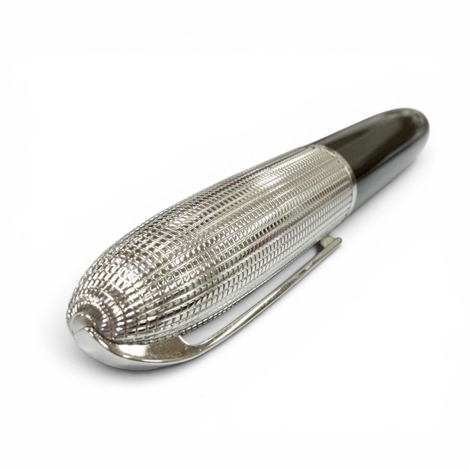 Louis Vuitton Doc Lacquer Plaid Pattern Cap Type Ballpoint Pen Silver Black