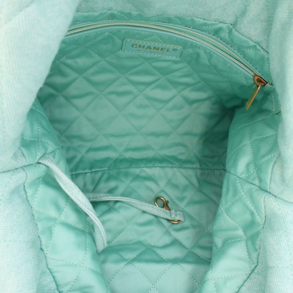 Chanel Handbag 22 Small