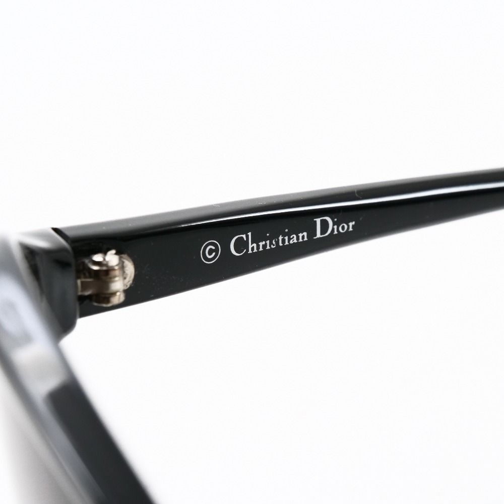 Dior Simply Sunglasses Gradient Lens Hardcase Included Eyewear — view 4