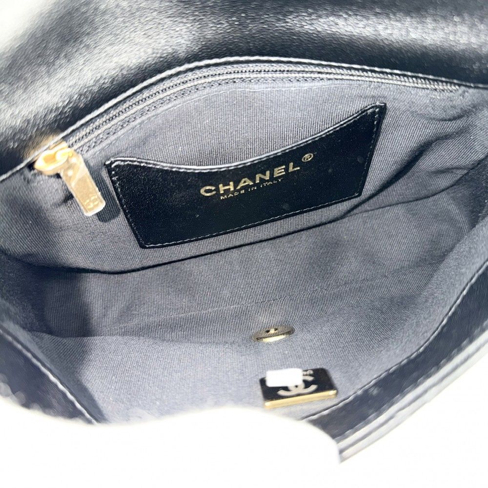 Chanel Shoulder Bag Quilted CC Logo Bag Chain Pochette Leather Black Gold — view 4