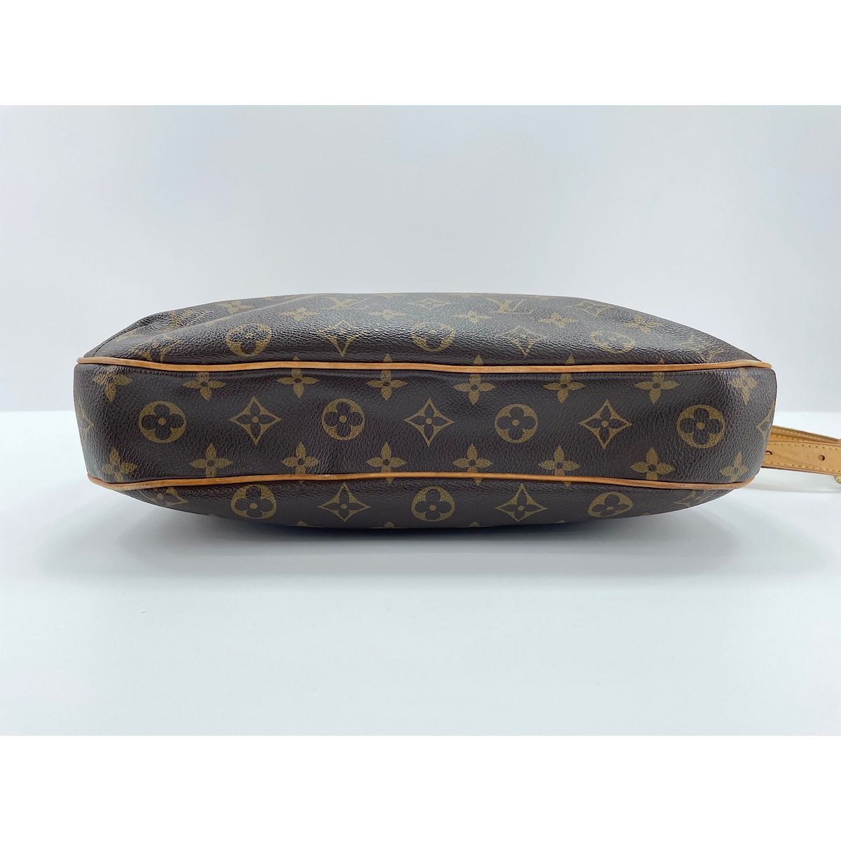 Louis Vuitton Handbag Odeon