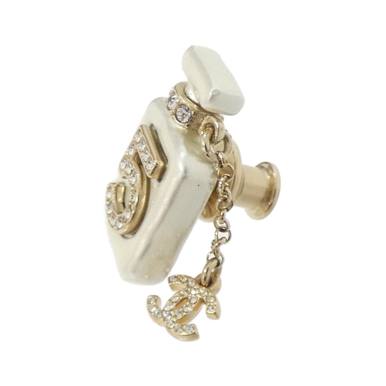 Chanel Pin Brooch Gold
