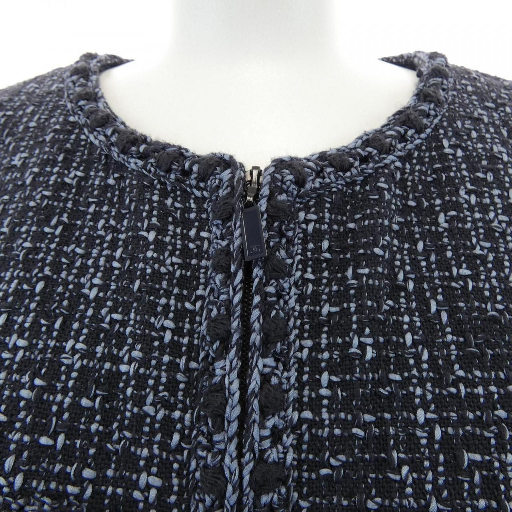 Chanel Vintage Collarless Jacket — view 5