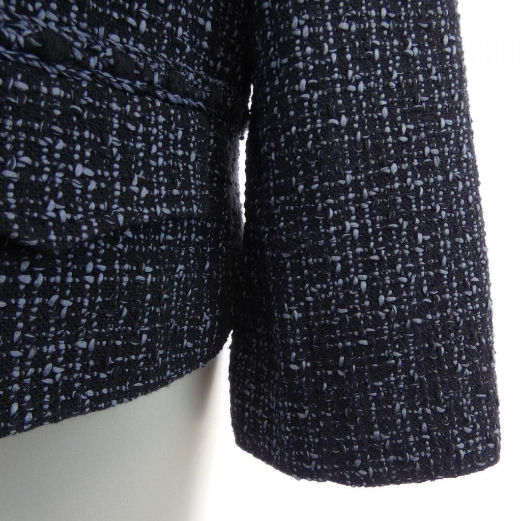 Chanel Vintage Collarless Jacket — view 6