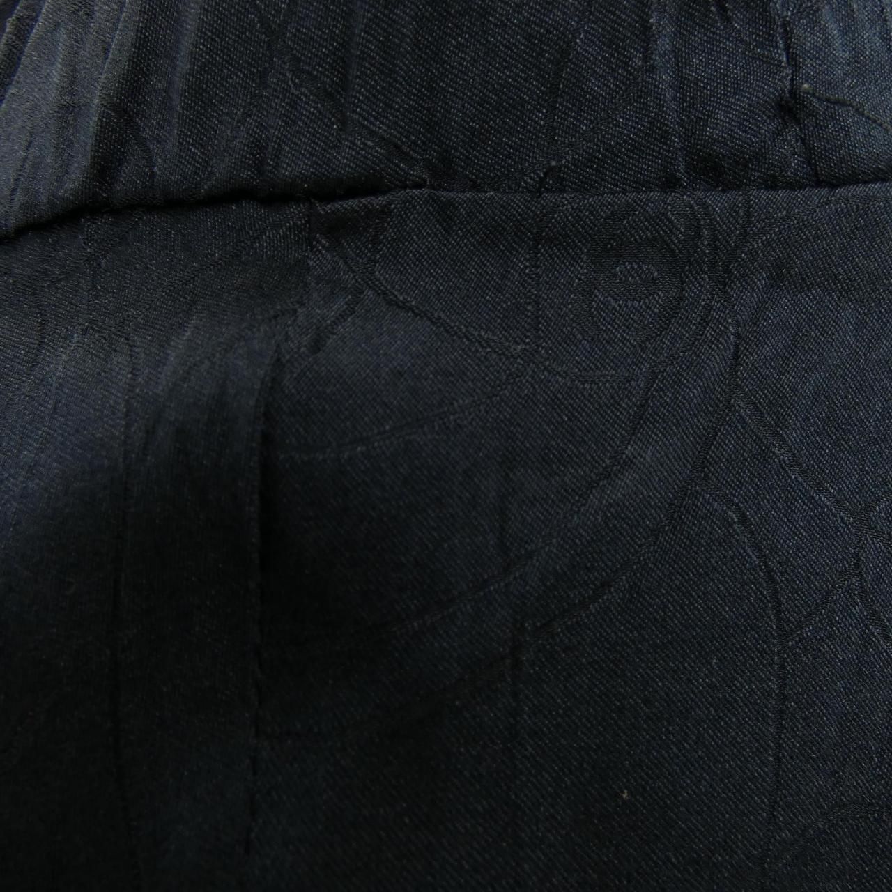 Chanel Vintage Collarless Jacket — view 7
