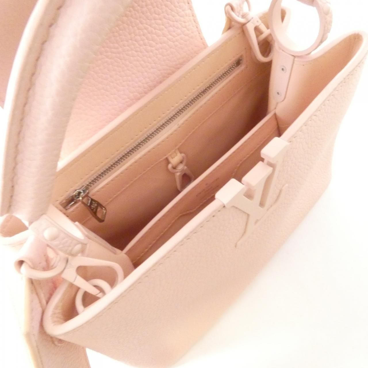 Louis Vuitton Capucines BB