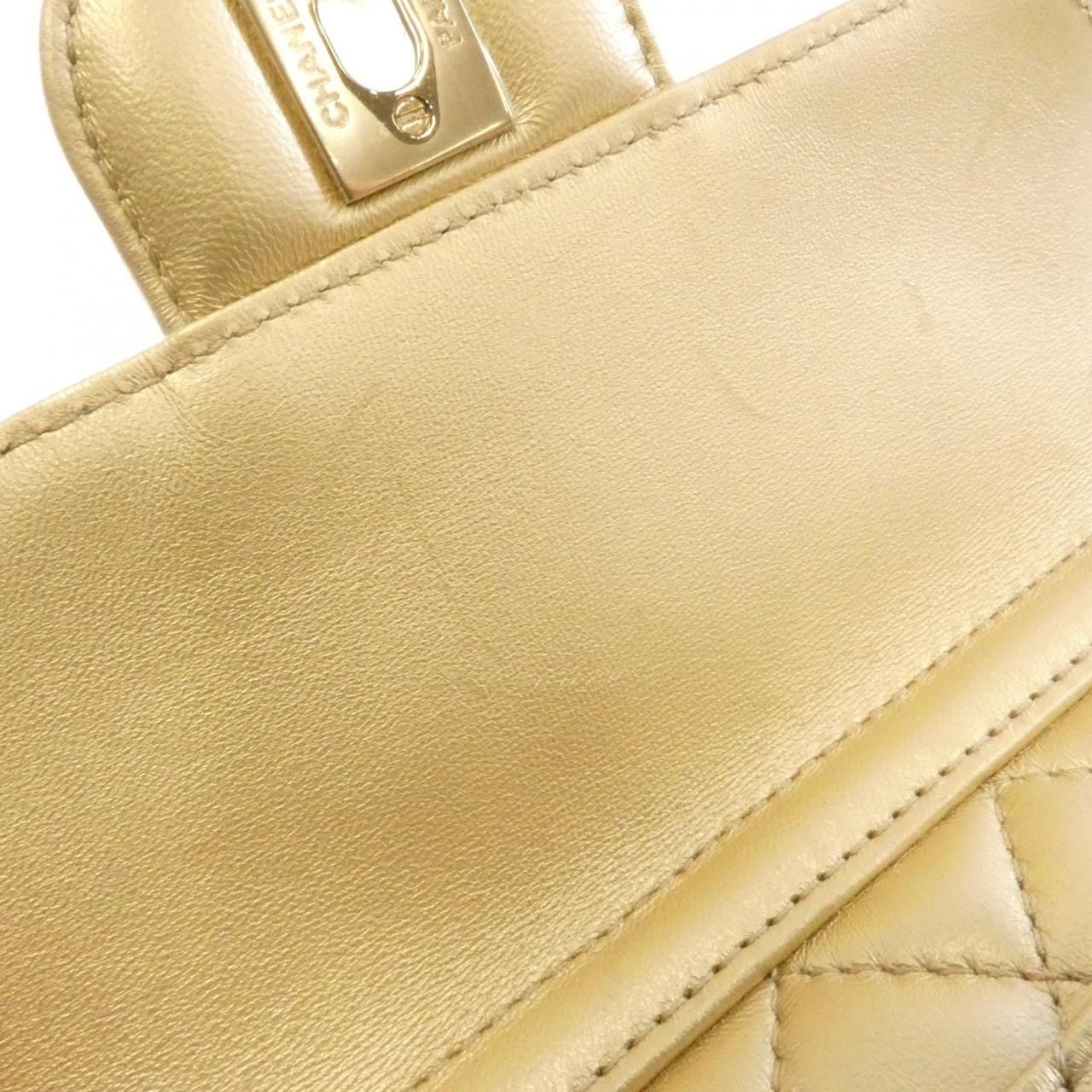 Chanel Shoulder Bag Gold
