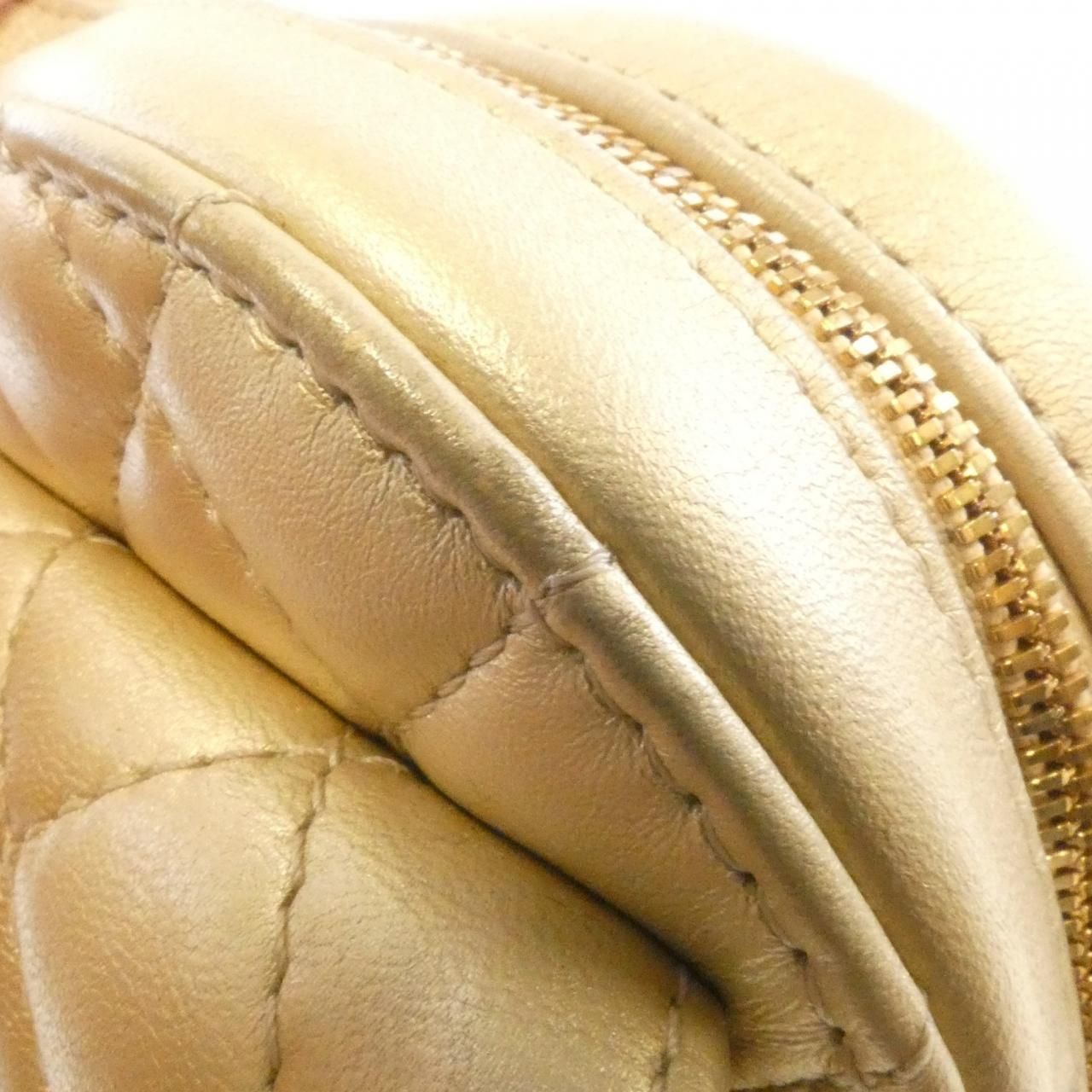 Chanel Shoulder Bag Gold