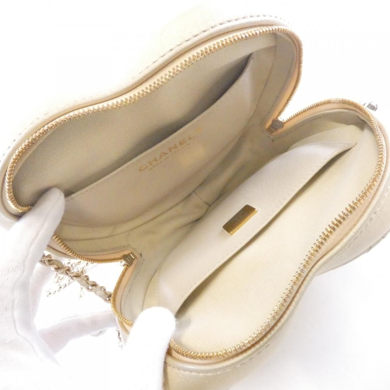 Chanel Shoulder Bag Gold