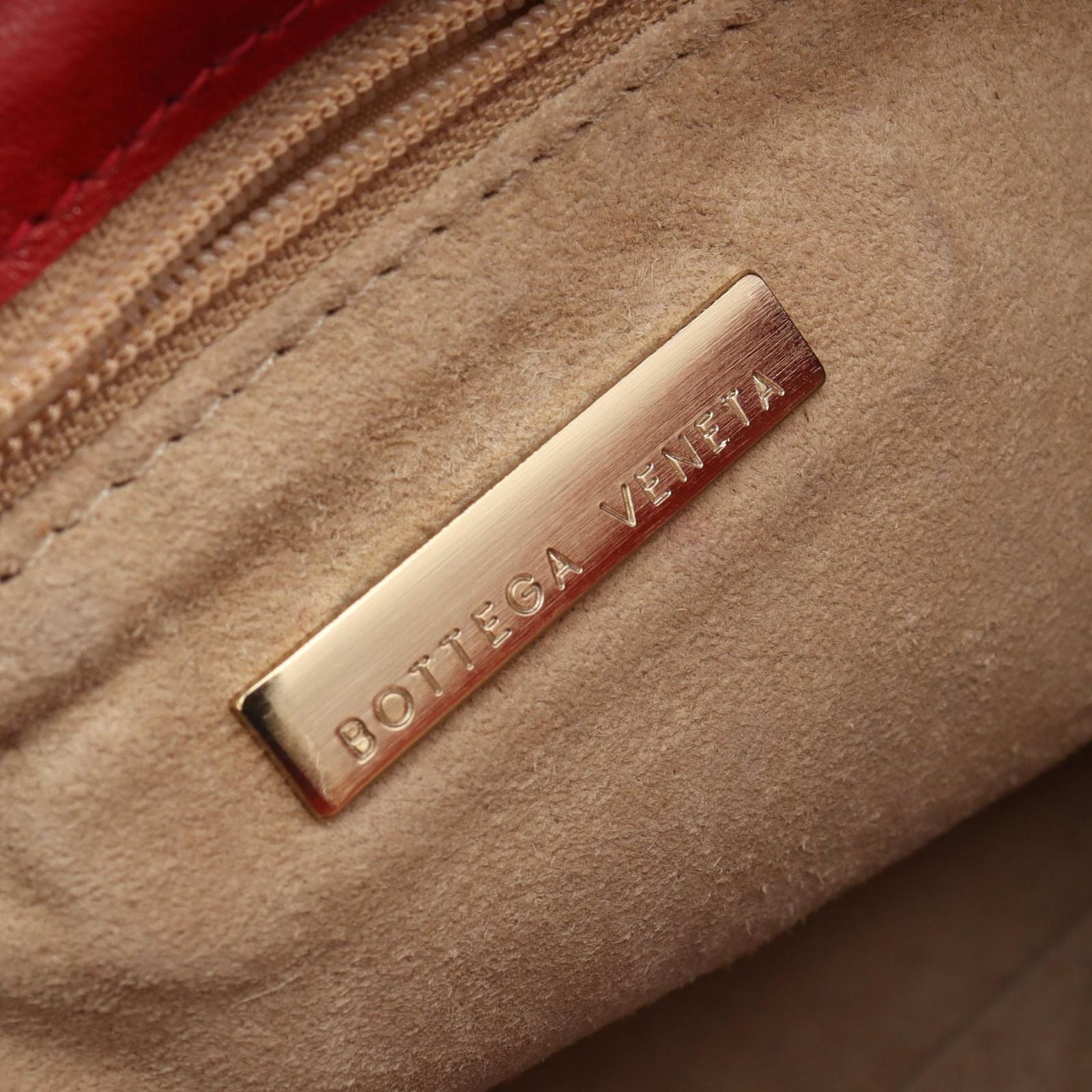 Bottega Veneta Shoulder Bag Intrecciato Red Leather