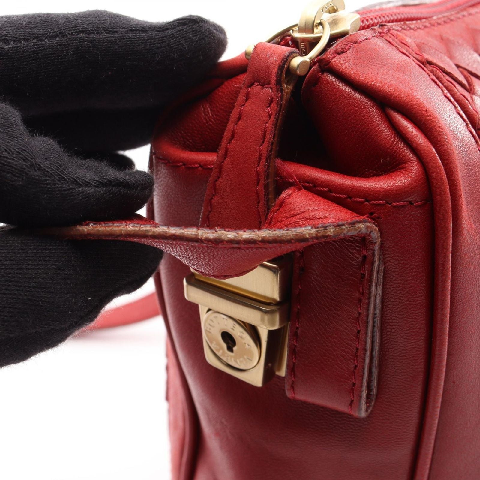Bottega Veneta Shoulder Bag Intrecciato Red Leather