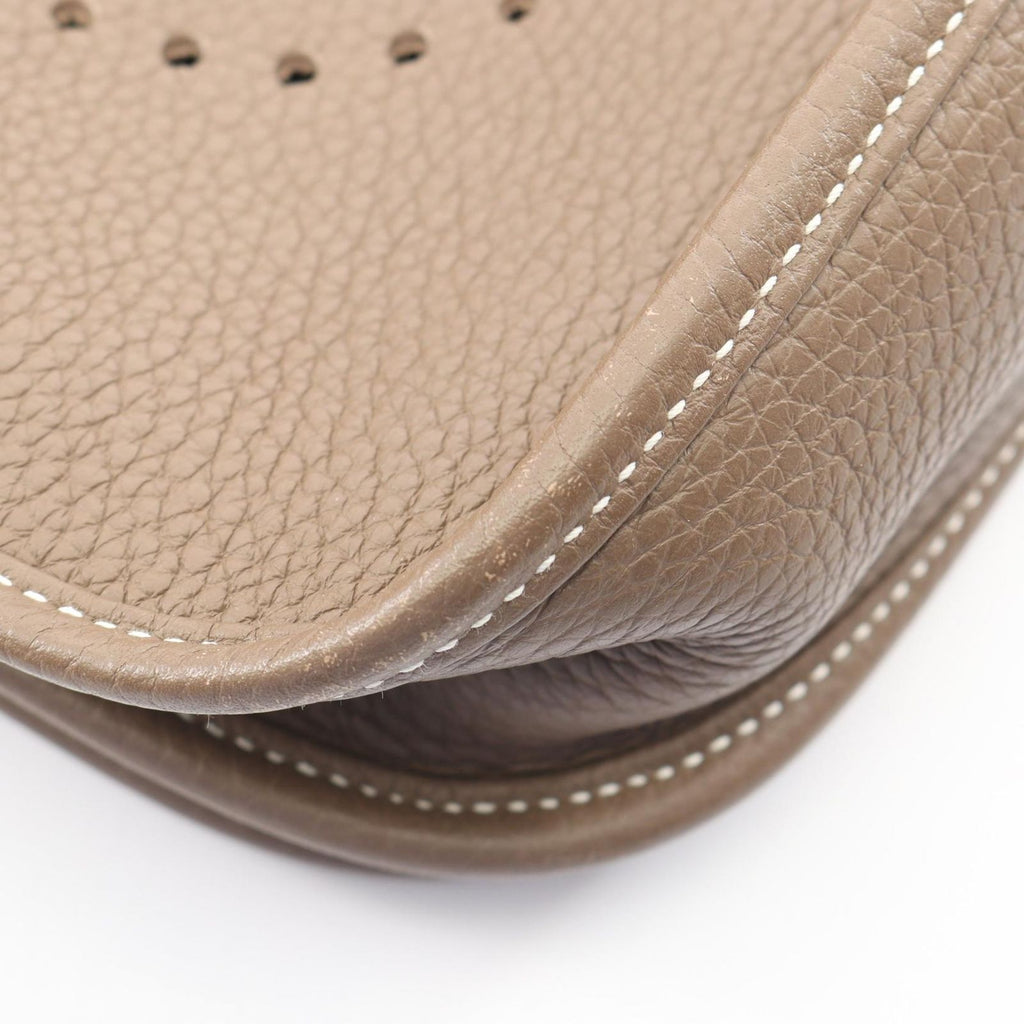 Hermes Shoulder Bag Evelyne 3 Trois PM Etoupe Leather