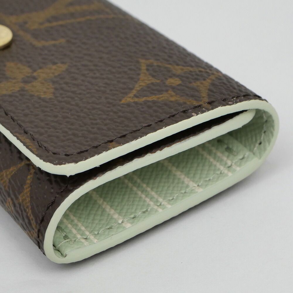 Louis Vuitton Monogram Key Case Multicles 4 Minty Quadruple Strand Key Holder