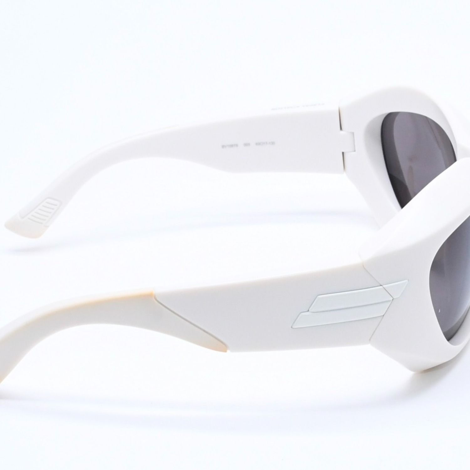 Bottega Veneta Shield Sunglasses Eyewear 63 Acetate White — view 5