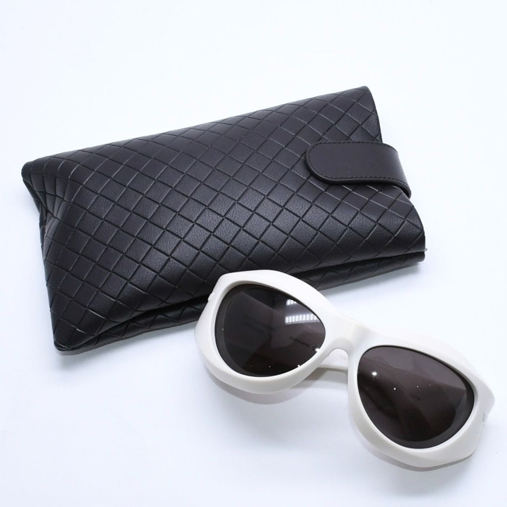 Bottega Veneta Shield Sunglasses Eyewear 63 Acetate White