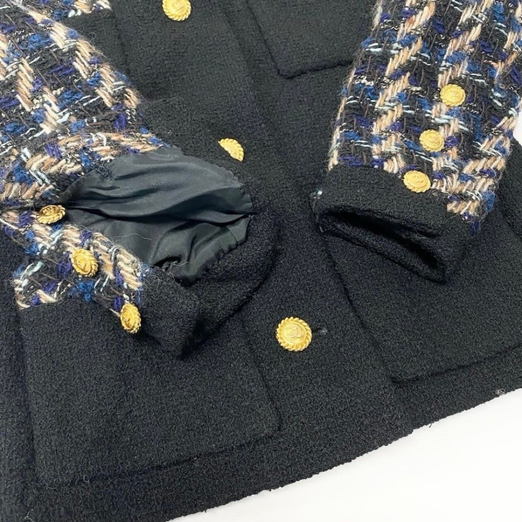 Chanel Vintage Tweed Skirt Jacket & Set CC Logo Gold Button — view 7