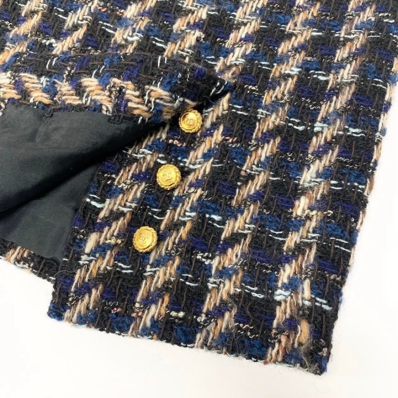Chanel Vintage Tweed Skirt Jacket & Set CC Logo Gold Button — view 8