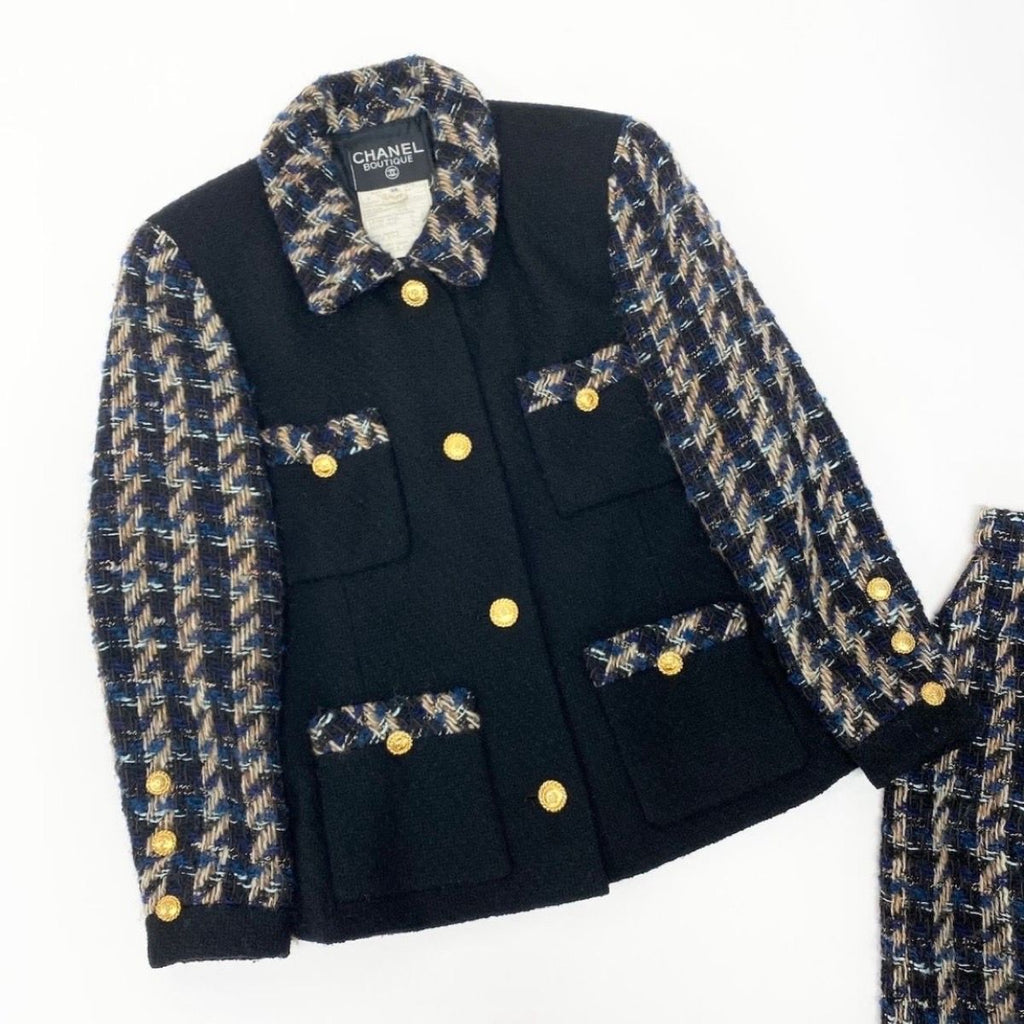 Chanel Vintage Tweed Skirt Jacket & Set CC Logo Gold Button — view 3