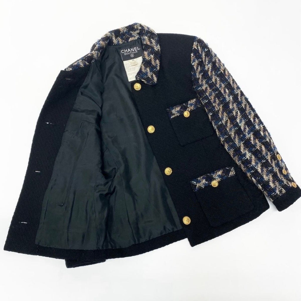 Chanel Vintage Tweed Skirt Jacket & Set CC Logo Gold Button — view 5