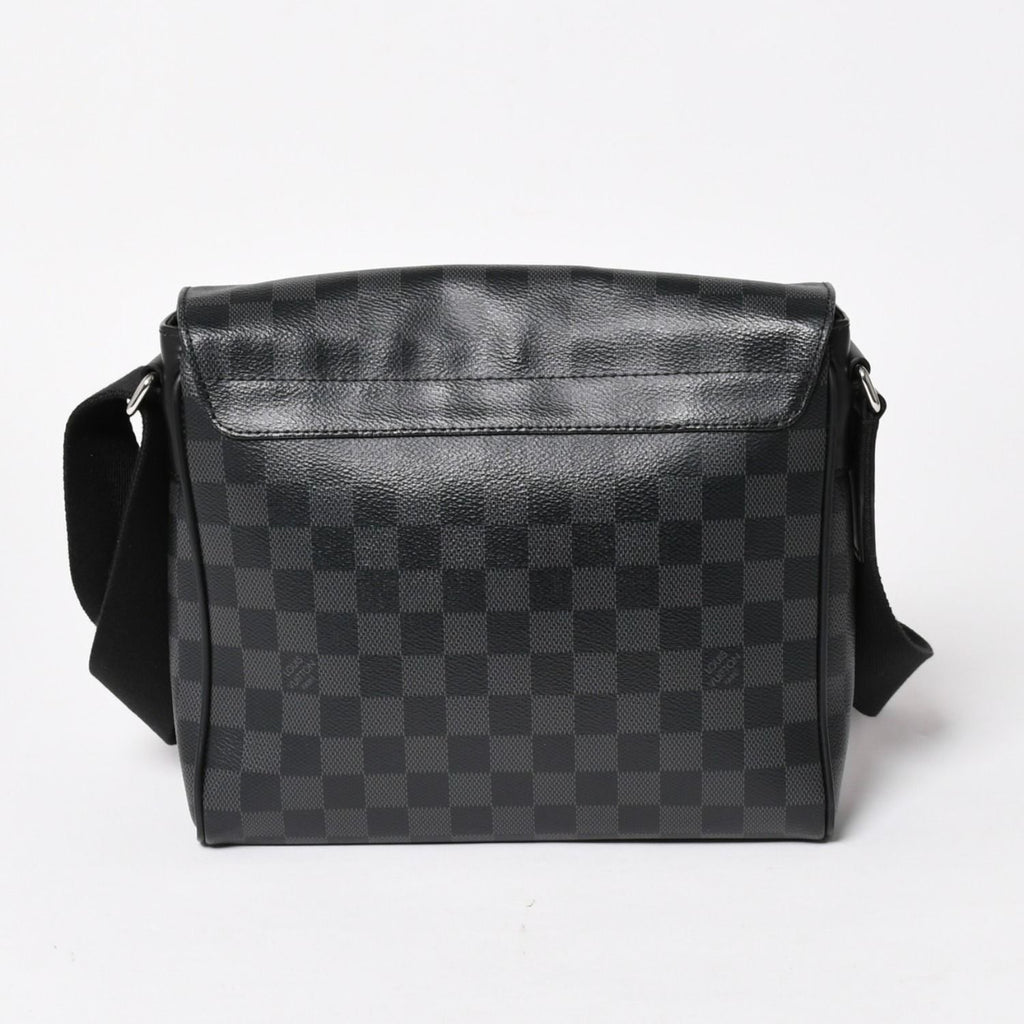 Louis Vuitton District PM Messenger Bag Damier Graphite Canvas Black Gray Silver — view 2