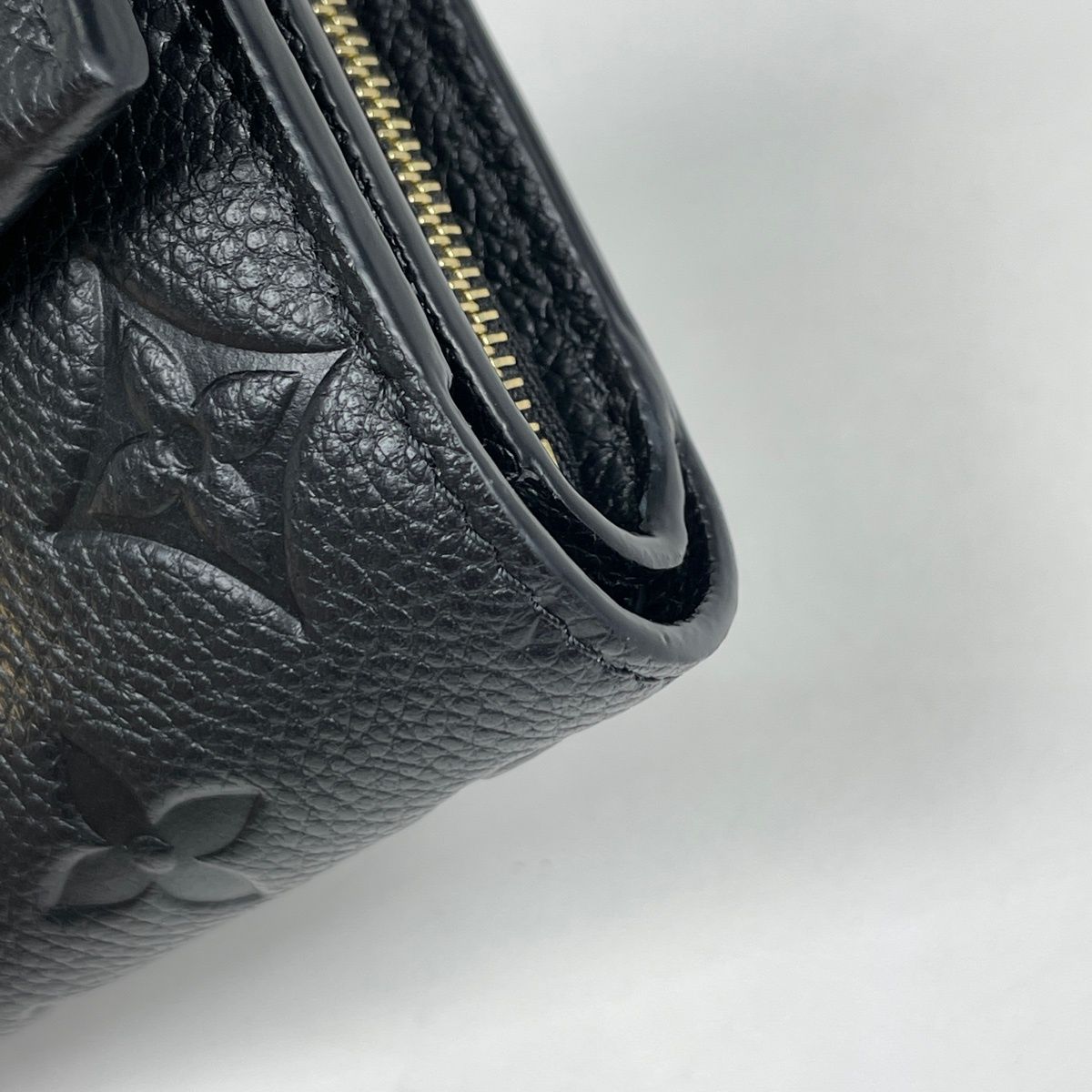 Louis Vuitton Portefeuille Metis Compact Monogram Empreinte Noir Wallet