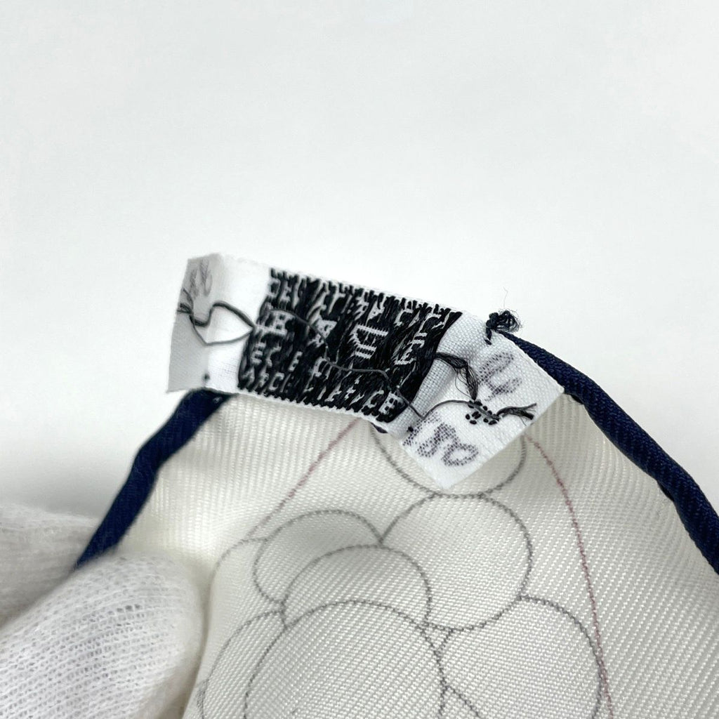 Hermes Petit Carre la Musique Des Spheres Scarf Music Played by Gavroche Silk