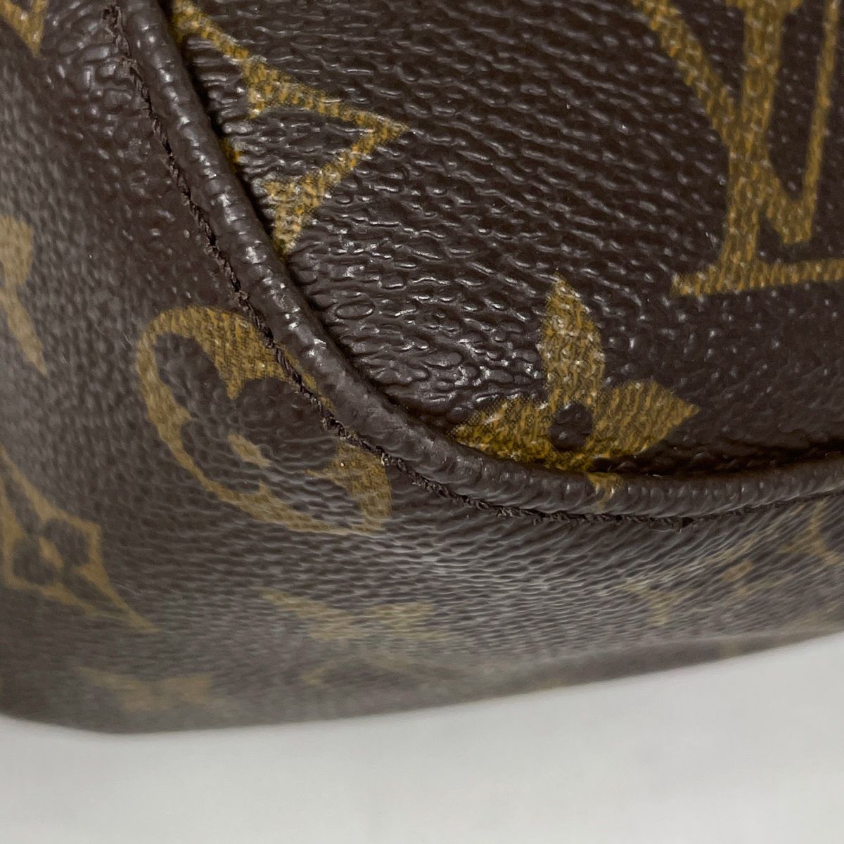 Louis Vuitton Looping MM Shoulder Bag Monogram Brown