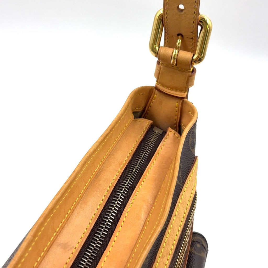 Louis Vuitton Hudson GM Monogram Leather Brown Light Shoulder Bag Gold
