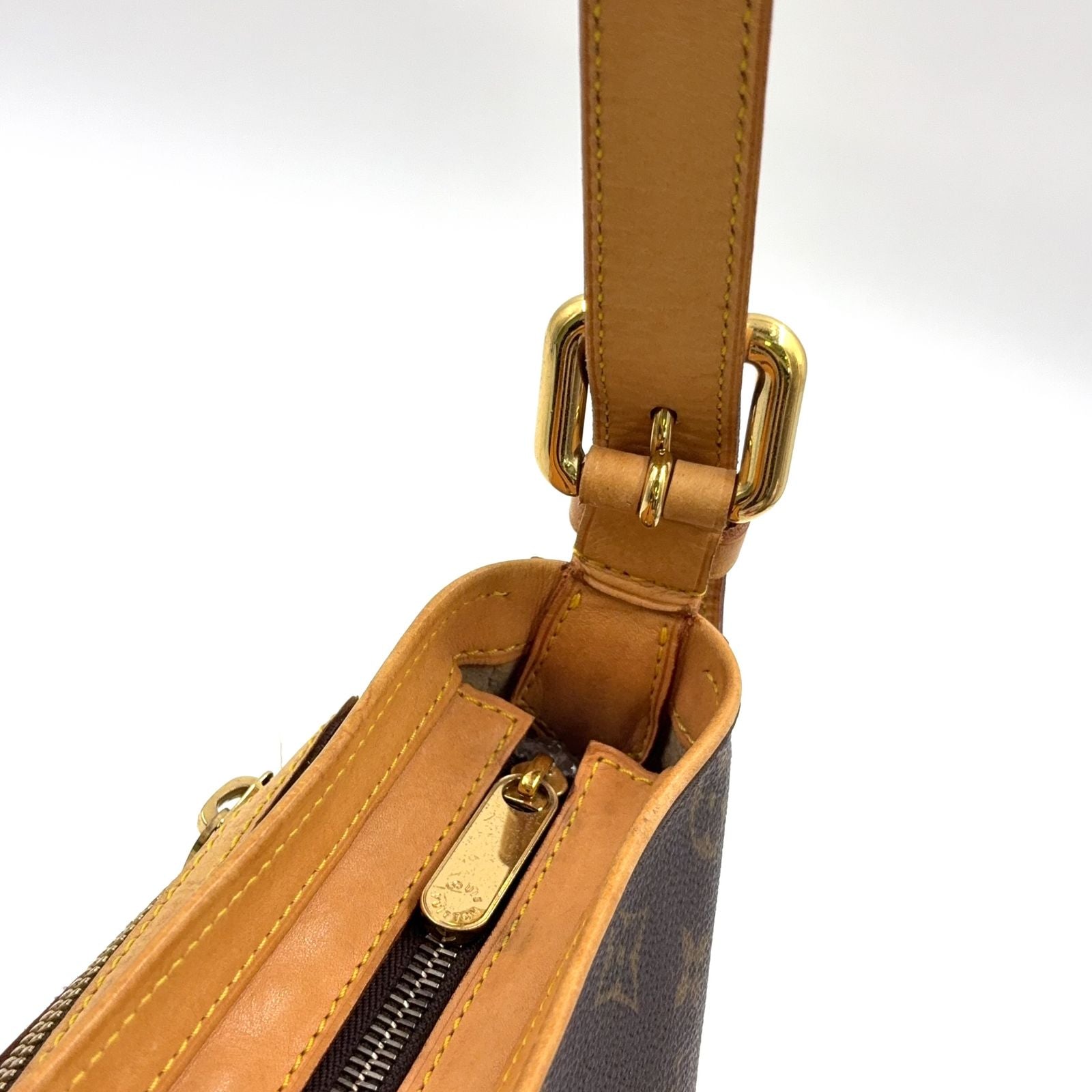 Louis Vuitton Hudson GM Monogram Leather Brown Light Shoulder Bag Gold