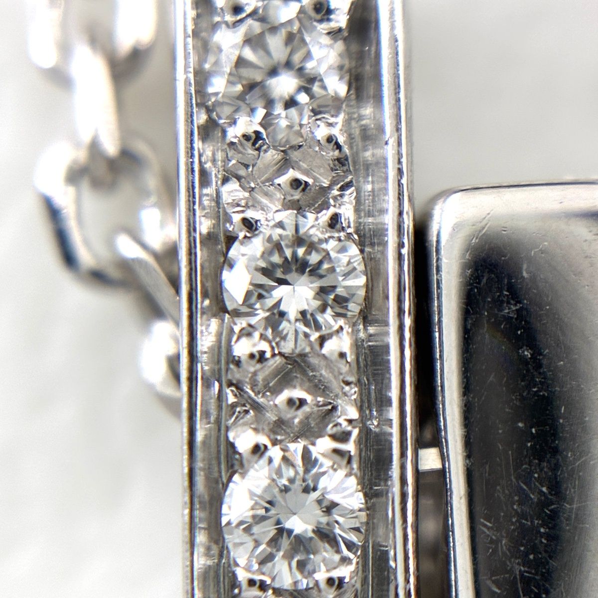 Gucci Diamond Separate Cross Necklace Pave