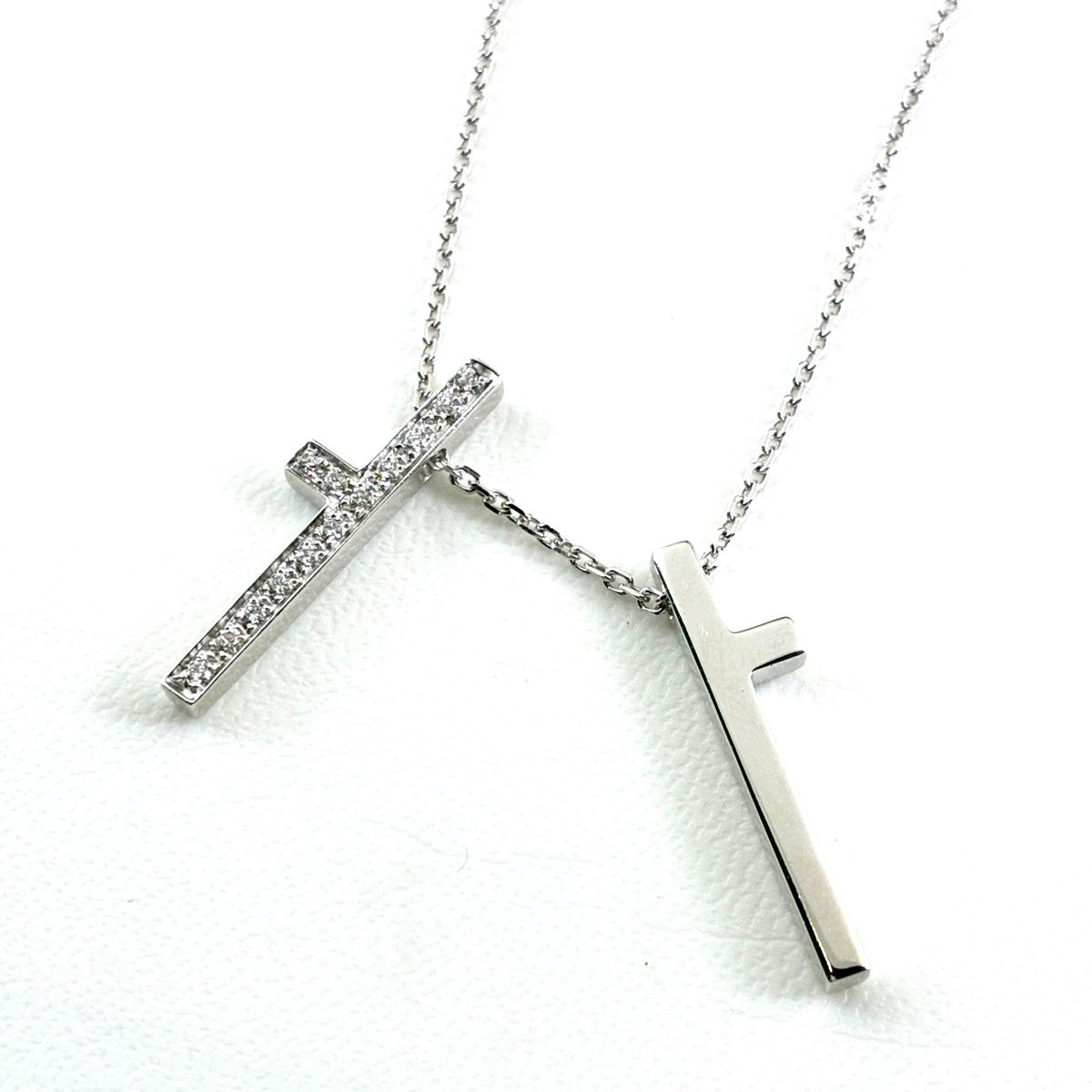 Gucci Diamond Separate Cross Necklace Pave