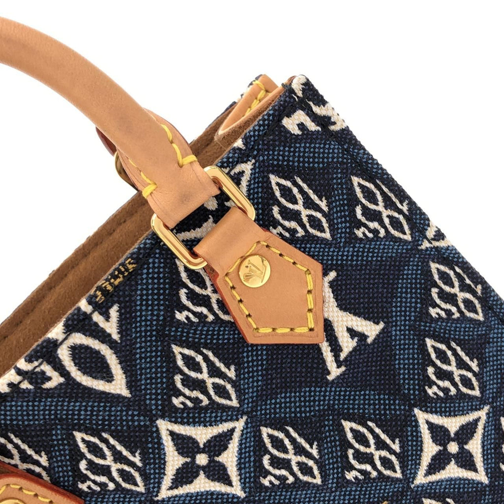 Louis Vuitton Petite Sac Plat