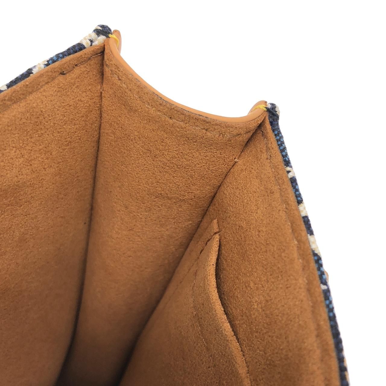 Louis Vuitton Petite Sac Plat