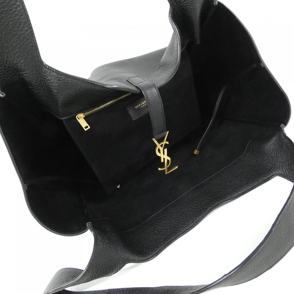 Saint Laurent le 5 a 7 Bea Aaduu