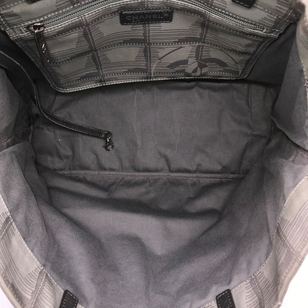 Chanel New Travel Line Tote Bag Gray — view 5