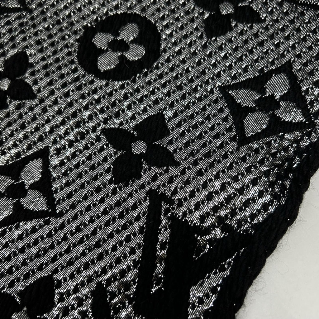 Louis Vuitton Echarpe Logo Mania Shine Scarf
