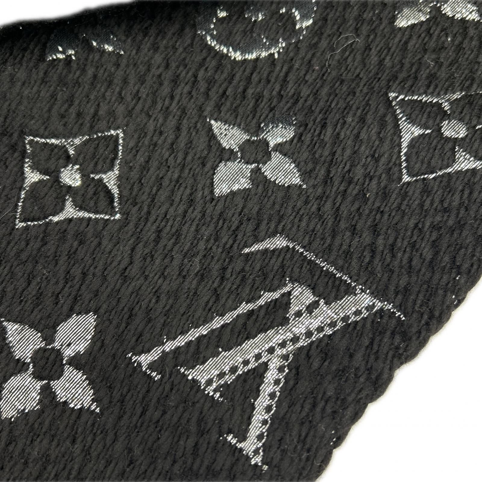 Louis Vuitton Echarpe Logo Mania Shine Scarf