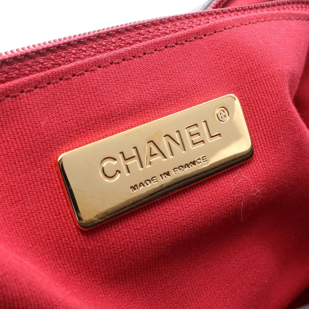 Chanel Shoulder Bag 19 Dizeneuf Quilted 2-Way Black Leather 19 Chain