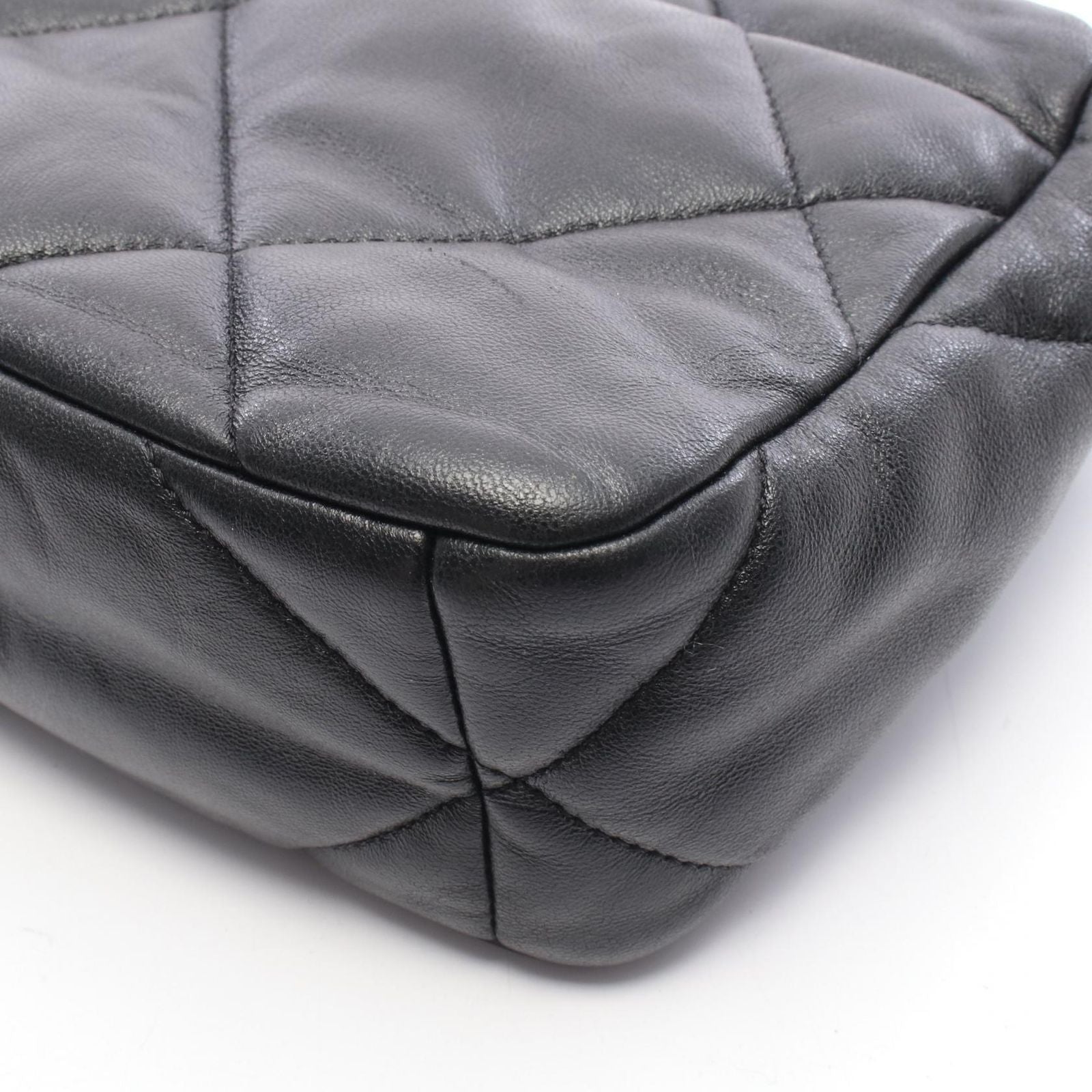 Chanel Shoulder Bag 19 Dizeneuf Quilted 2-Way Black Leather 19 Chain