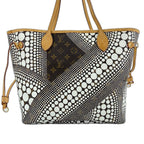 Louis Vuitton Tote Bag Yayoi Kusama Neverfull MM — view 3