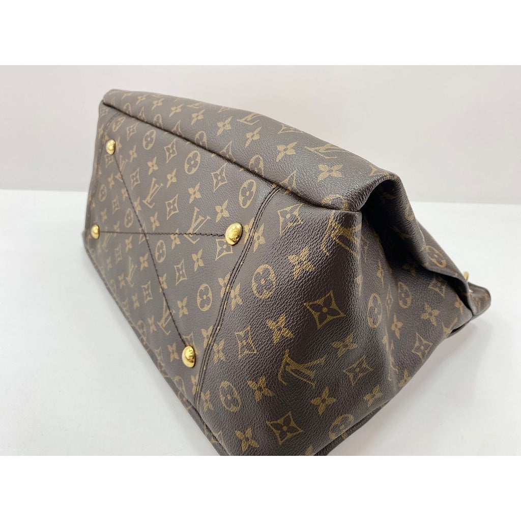 Louis Vuitton Handbag Brown