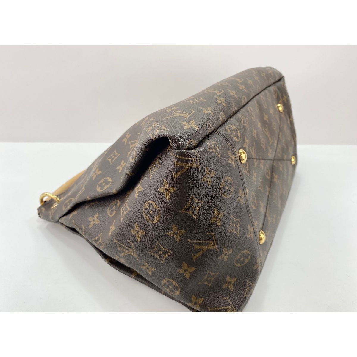 Louis Vuitton Handbag Brown