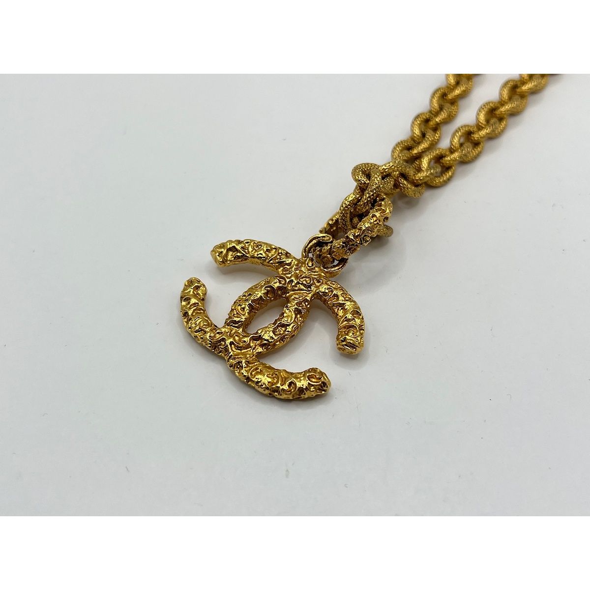 Chanel Necklace CC Logo Lava