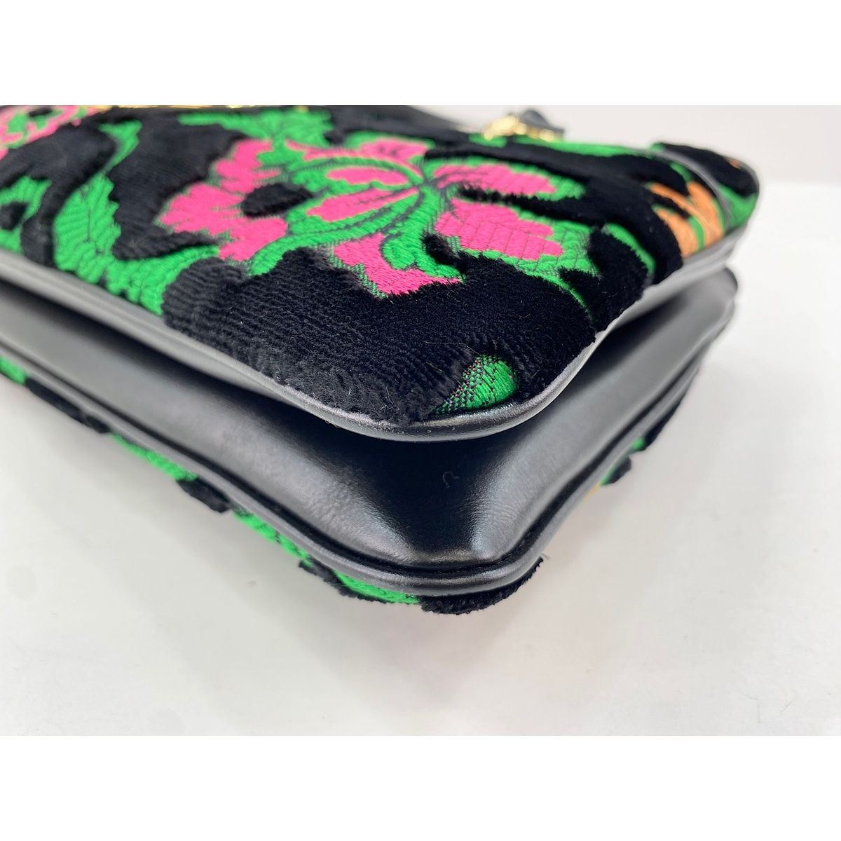 Gucci Shoulder Bag